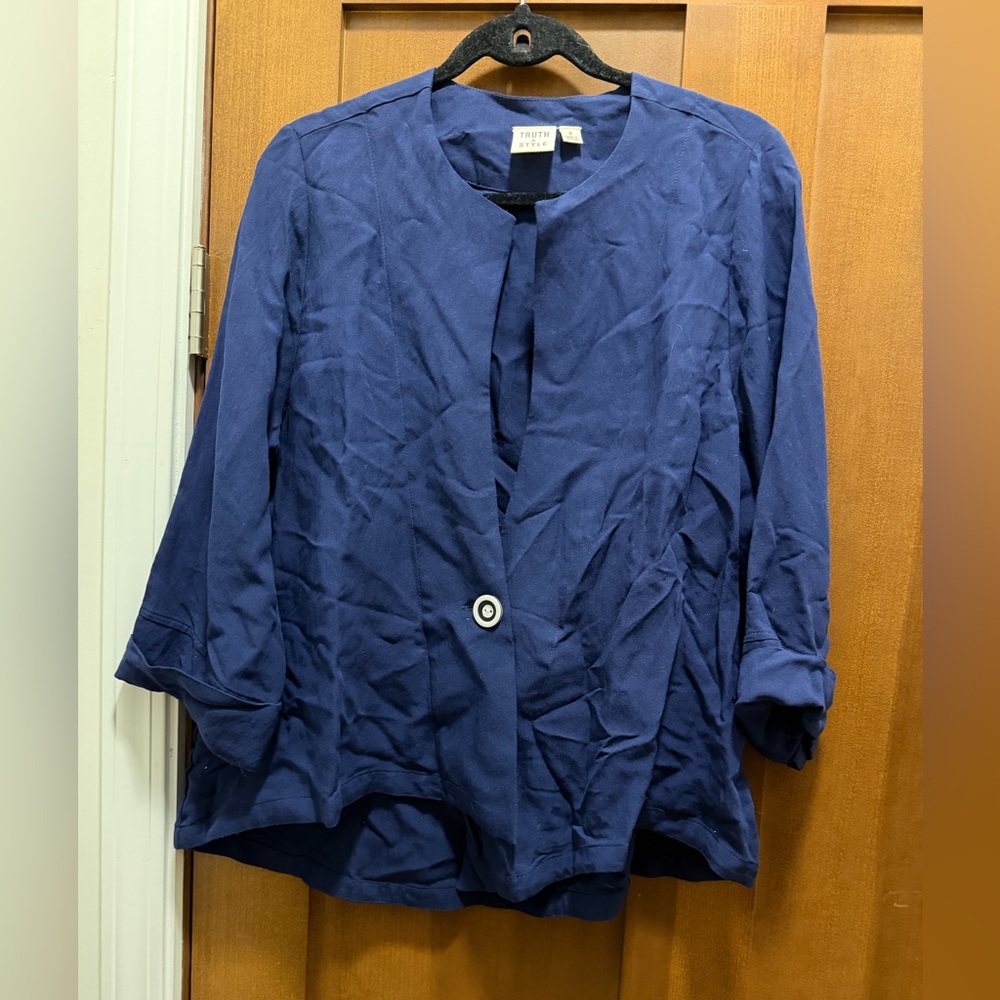 Truth + Style Navy Rayon lightweight blazer